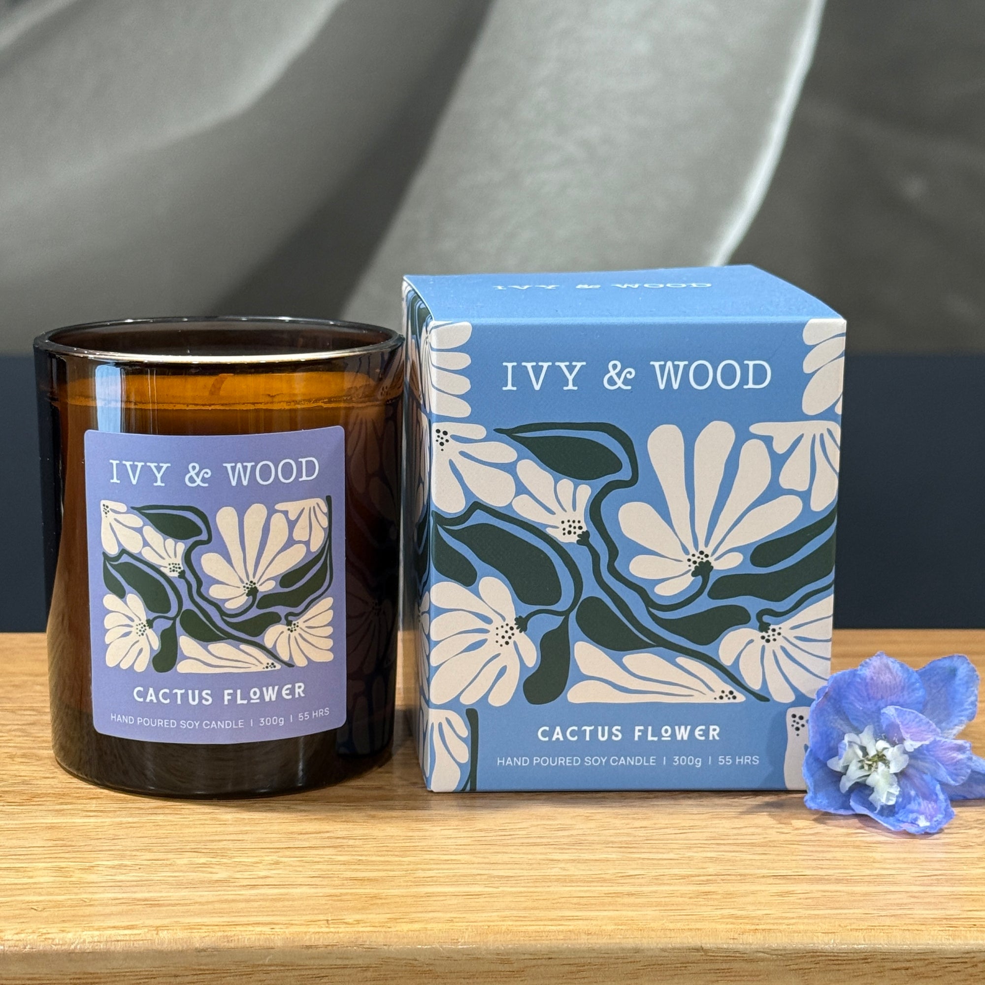 IVY & WOOD 300g Cactus Flower candle 