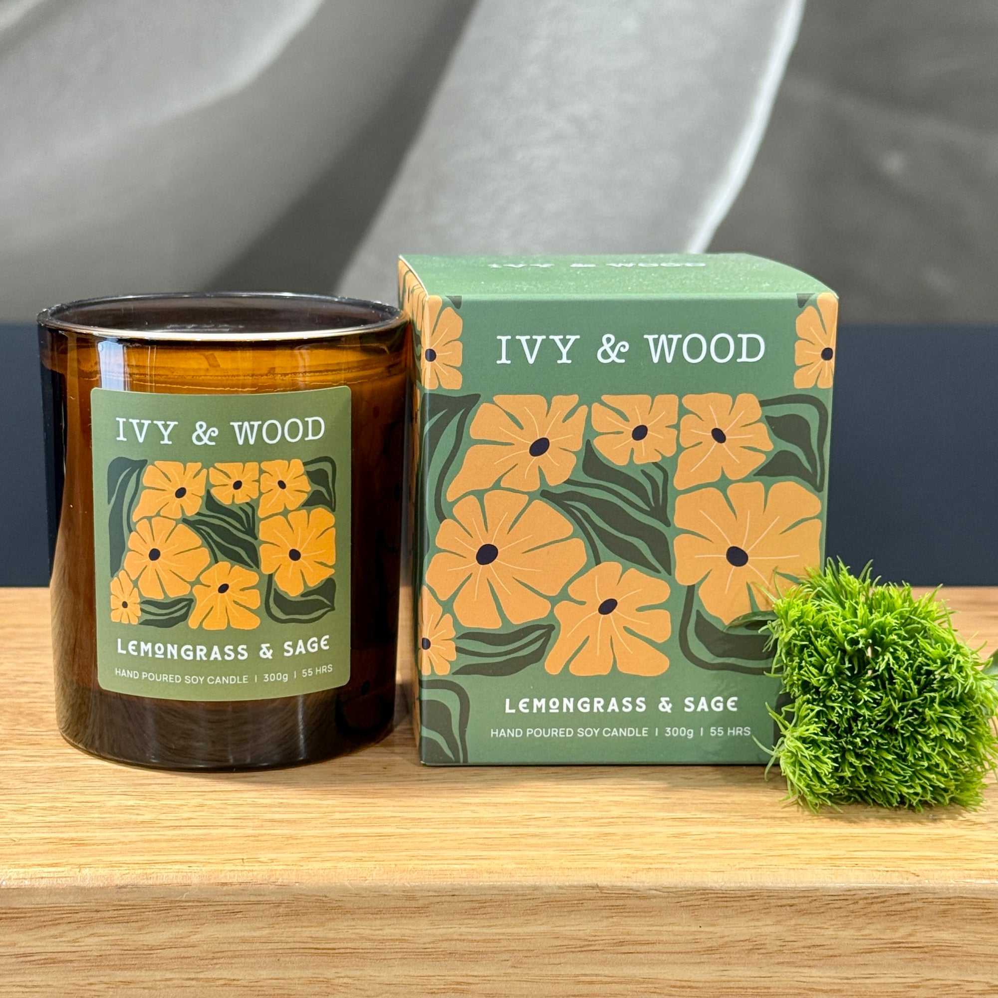 IVY & WOOD 300g Lemongrass and Sage Candle