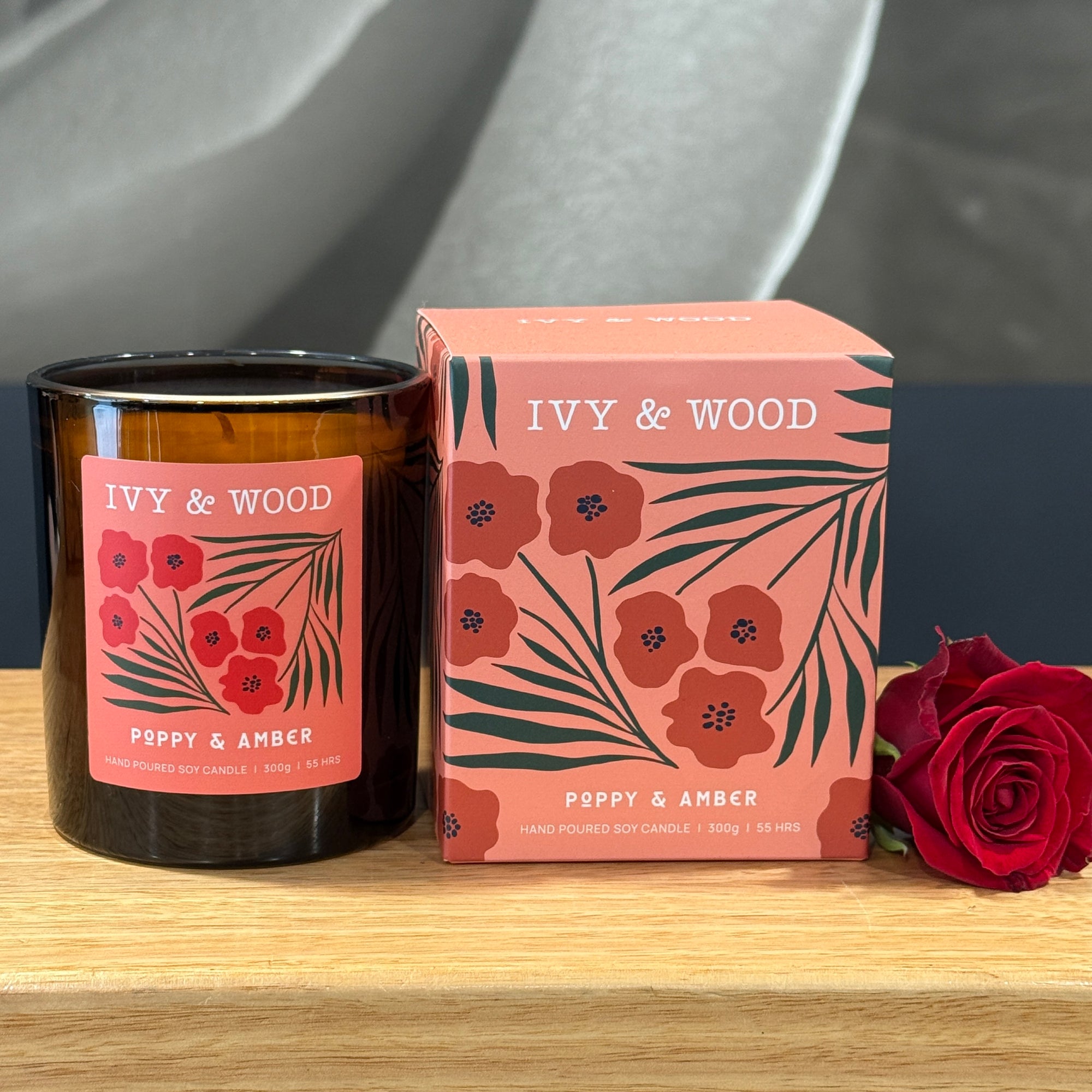 IVY & WOOD 300g Poppy and Amber Candle 